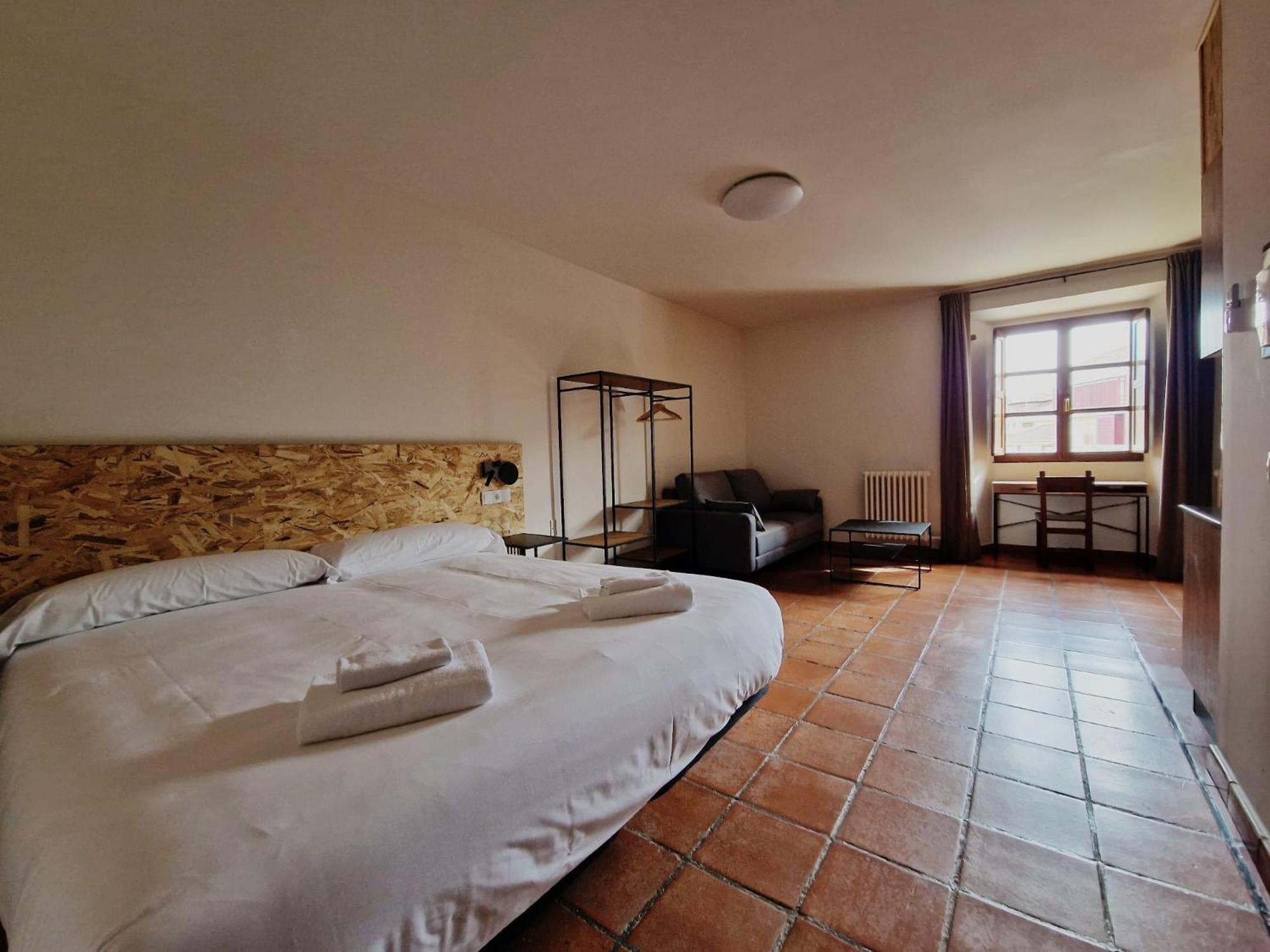 Hotel Y Albergue Real Fabrica De Ezcaray Exterior photo